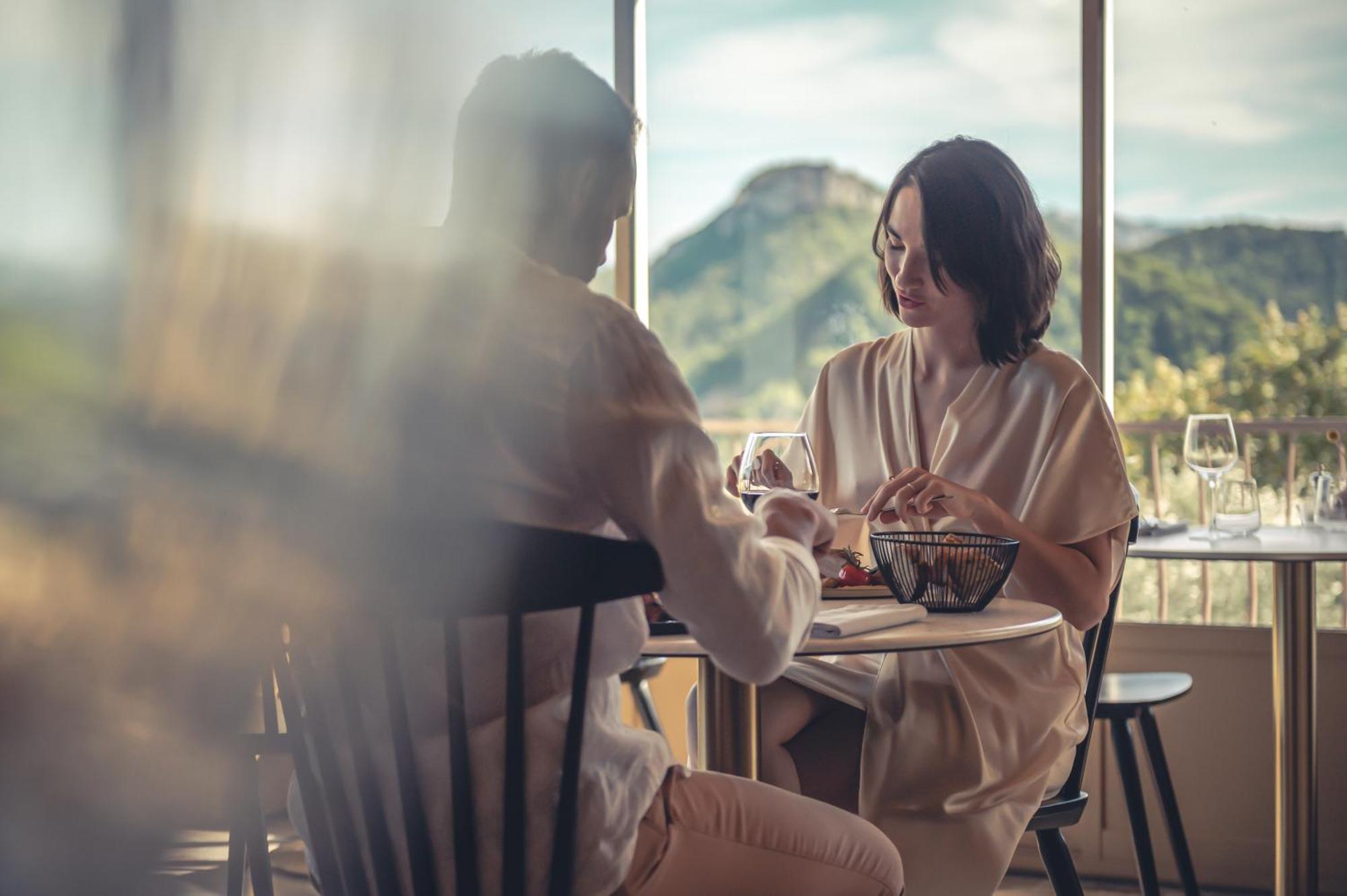 Logis Hotel Restaurant Le Plantevin Propiac Luaran gambar