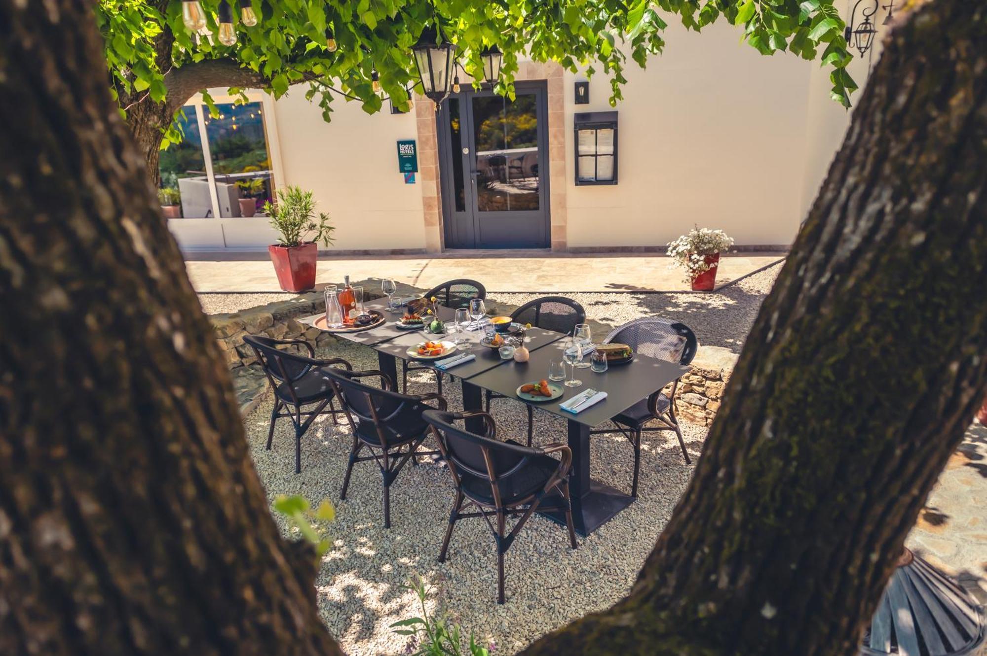 Logis Hotel Restaurant Le Plantevin Propiac Luaran gambar